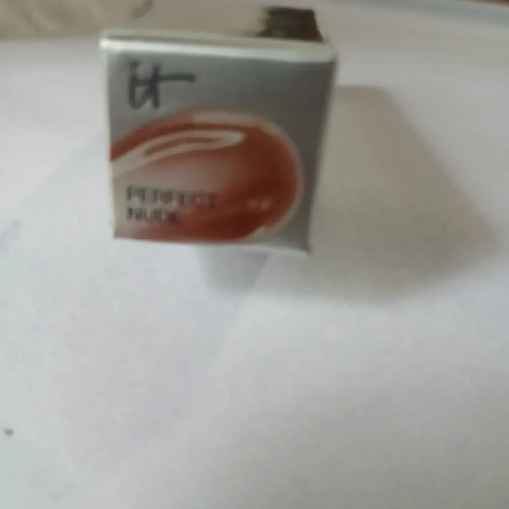 IT Cosmetics PERFECT NUDE Vitality Lip Flush Butter Gloss NEW IN BOX